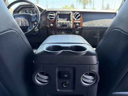 Used 2011 Ford F250 Lariat w/ Lariat Ultimate Pkg AWD/4WD image 22