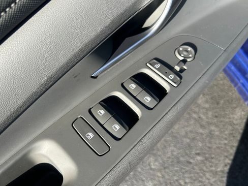 Used 2023 Hyundai Elantra SEL w/ Convenience Package image 20