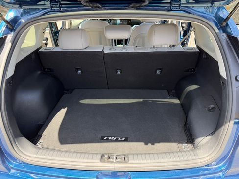 Used 2022 Kia Niro LXS FWD image 43