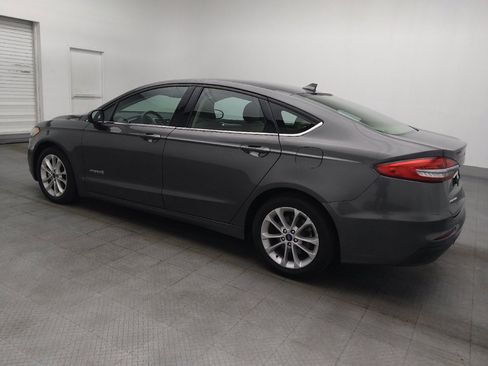 Used 2019 Ford Fusion SE FWD image 3