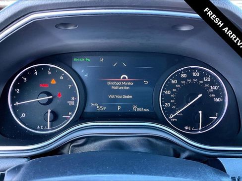 Used 2019 Toyota Avalon Touring w/ Advanced Safety Package image 13