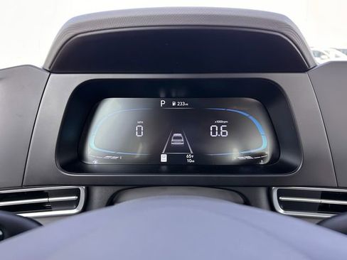 New 2025 Hyundai Elantra Sport image 17