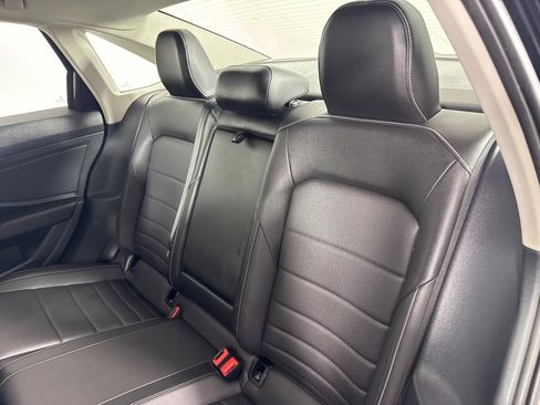 Used 2024 Volkswagen Jetta SE image 23