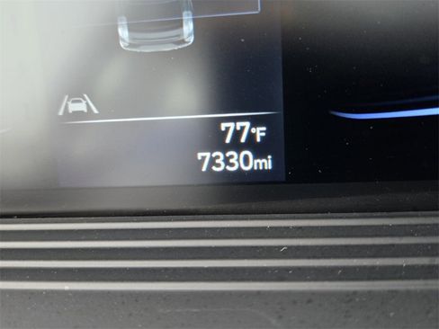 Certified 2025 Hyundai Venue SEL image 27