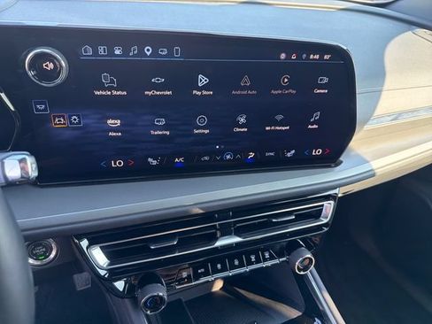 Certified 2025 Chevrolet Traverse LT w/ LPO, Cargo Package AWD/4WD image 20