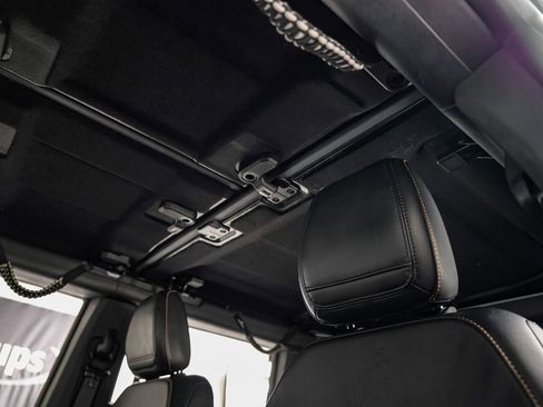 Used 2024 Ford Bronco Badlands image 28