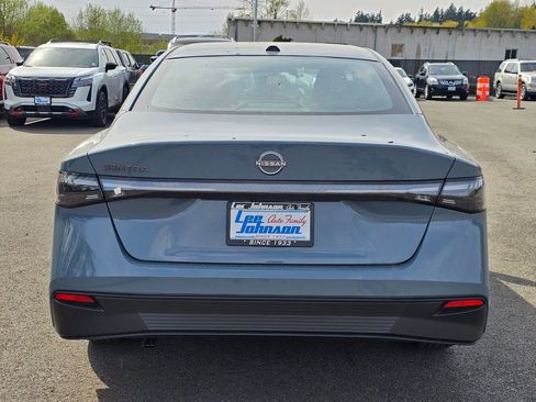 New 2026 Nissan Sentra SV w/ Floor Mat Package FWD image 6