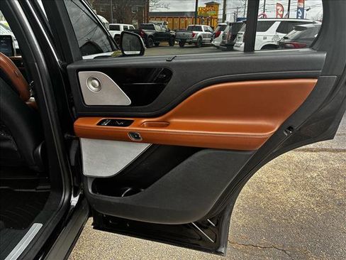 Used 2021 Lincoln Aviator Reserve w/ Equipment Group 201A image 18