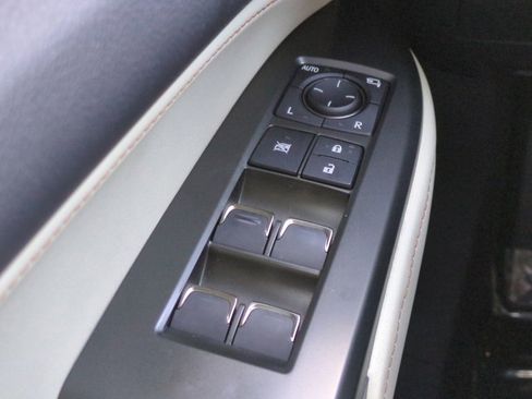 Used 2024 Lexus NX 250 FWD image 22