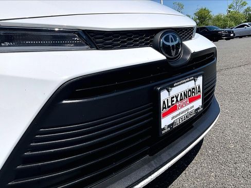 Used 2024 Toyota Corolla LE FWD image 28