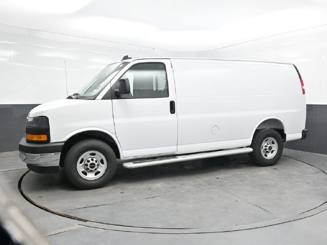 Used 2025 GMC Savana 2500 w/ Driver Convenience Package RWD image 3