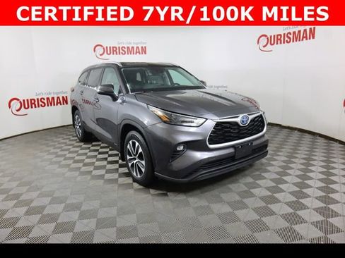 Used 2022 Toyota Highlander XLE image 11