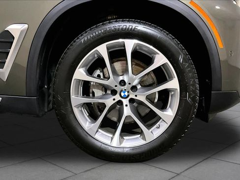 Certified 2025 BMW X5 xDrive40i w/ Parking Assistance Package AWD/4WD image 10