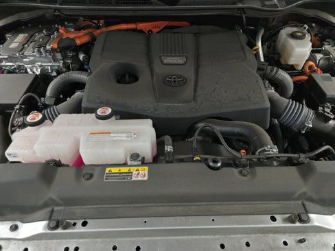 Used 2023 Toyota Sequoia Capstone image 15