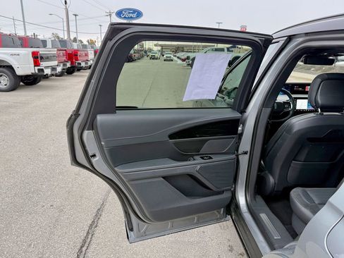 Used 2024 Lincoln Nautilus Reserve w/ Jet Appearance Package (87T) image 14