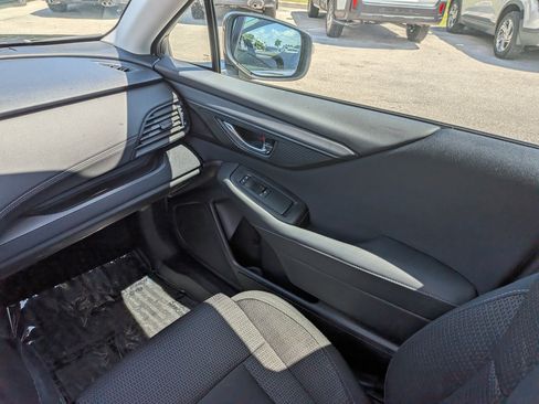 Used 2025 Subaru Outback Premium AWD/4WD image 19