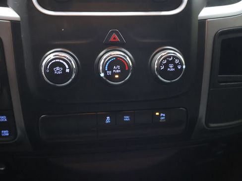 Used 2022 RAM 1500 Warlock AWD/4WD image 25