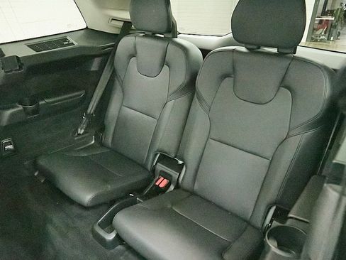 Used 2023 Volvo XC90 B6 Plus w/ Protection Package Premier image 21