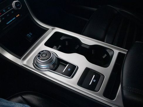 Used 2024 Ford Edge SEL image 30