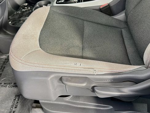 Used 2021 Chevrolet Bolt LT FWD image 21