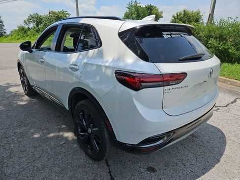 Used 2023 Buick Envision Essence w/ Sport Touring Package AWD/4WD image 4
