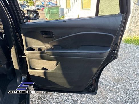 Used 2022 Honda Pilot TrailSport image 19