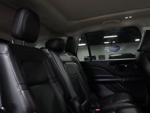 Used 2023 Lincoln Aviator Grand Touring AWD/4WD image 31