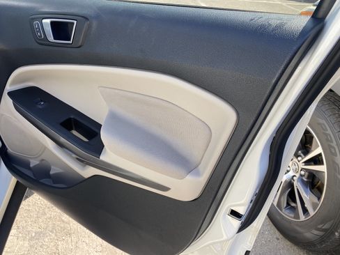 Used 2021 Ford EcoSport SE w/ SE Convenience Package FWD image 20