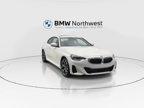 New 2026 BMW 230i xDrive Coupe w/ Convenience Package AWD/4WD image 7