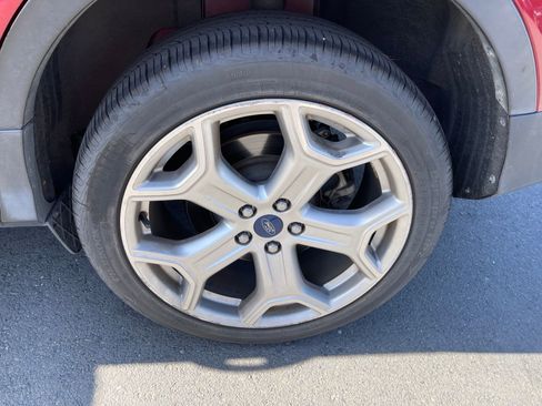 Used 2017 Ford Escape Titanium w/ Equipment Group 301A AWD/4WD image 3