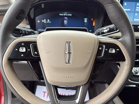 Used 2023 Lincoln Corsair Reserve image 13
