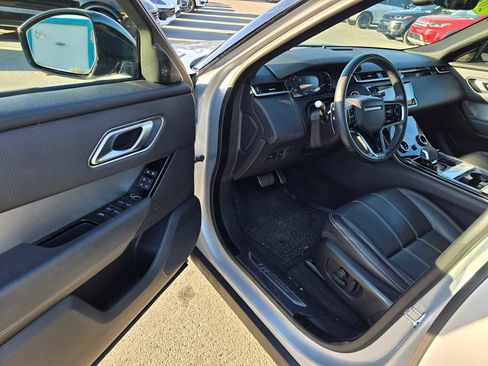 Used 2021 Land Rover Range Rover Velar R-Dynamic S image 19