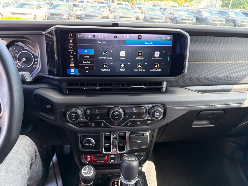 Used 2025 Jeep Wrangler Unlimited Rubicon 392 AWD/4WD image 27