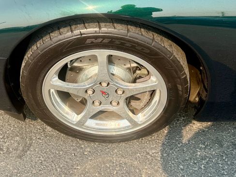 Used 2000 Chevrolet Corvette Coupe RWD image 16