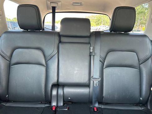 Certified 2022 Nissan Pathfinder SL w/ SL Black Package FWD image 15