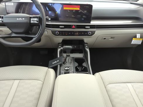 New 2026 Kia Sorento S FWD image 14