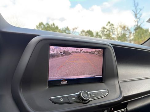 Used 2020 Chevrolet Camaro LT image 15