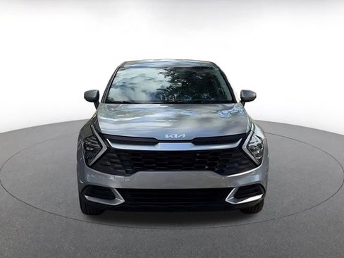 Used 2025 Kia Sportage LX image 4