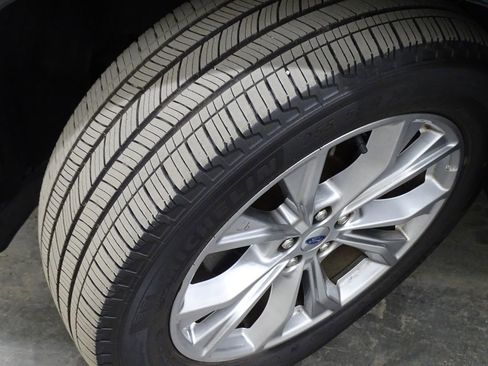 Used 2023 Ford Explorer Limited image 41