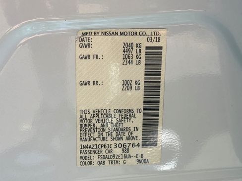 Used 2018 Nissan Leaf SV w/ SV Technology Package FWD image 30