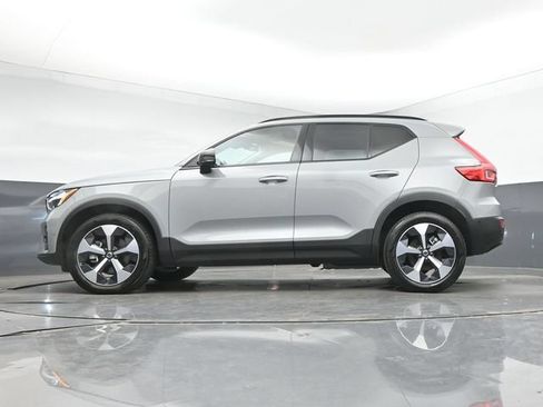 Used 2026 Volvo XC40 B5 Plus AWD/4WD image 14