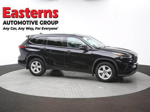 Used 2021 Toyota Highlander L AWD/4WD image 50