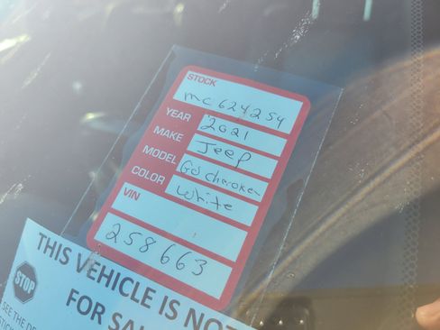 Used 2021 Jeep Grand Cherokee Laredo X RWD image 10