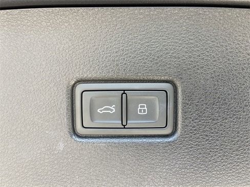 Used 2023 Audi Q5 2.0T Premium Plus w/ Premium Plus Package image 31