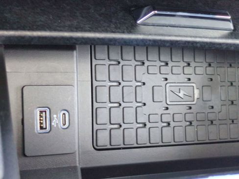 Used 2024 Ford Expedition Max Limited AWD/4WD image 32