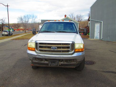 Used 2001 Ford F550 Crew Cab 176 WB XLT 4WD image 9