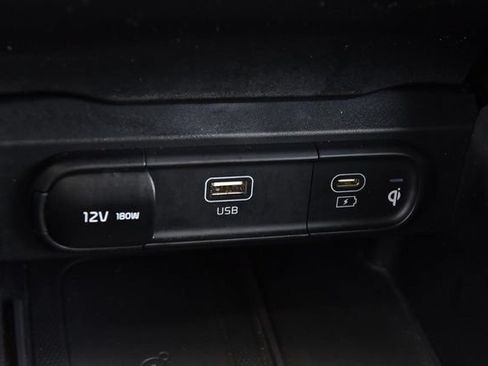 Used 2025 Kia Telluride S FWD image 17