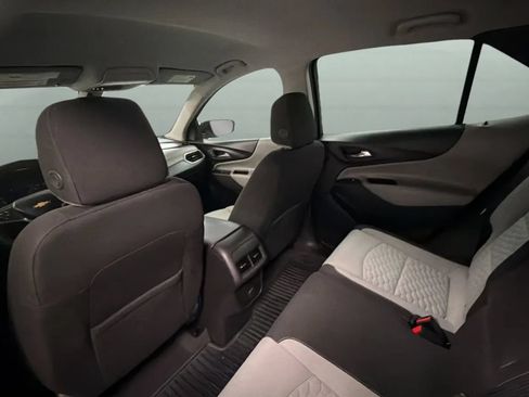 Used 2018 Chevrolet Equinox LS FWD image 23