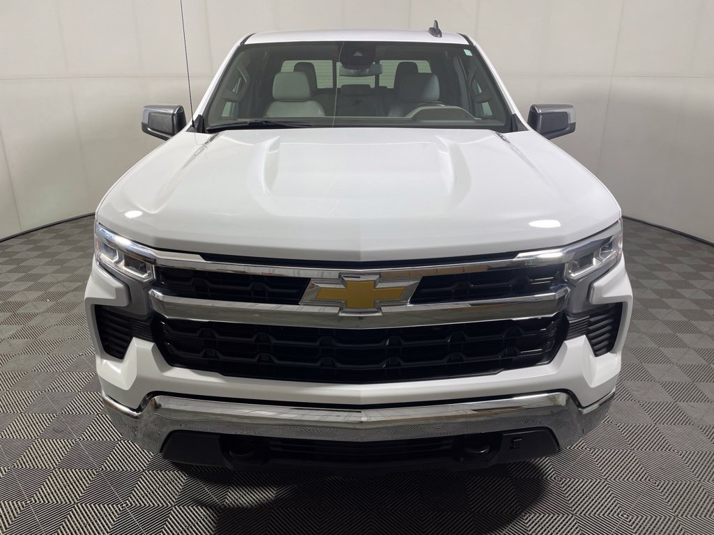 Used 2024 Chevrolet Silverado 1500 LT w/ Leather Package AWD/4WD image 3