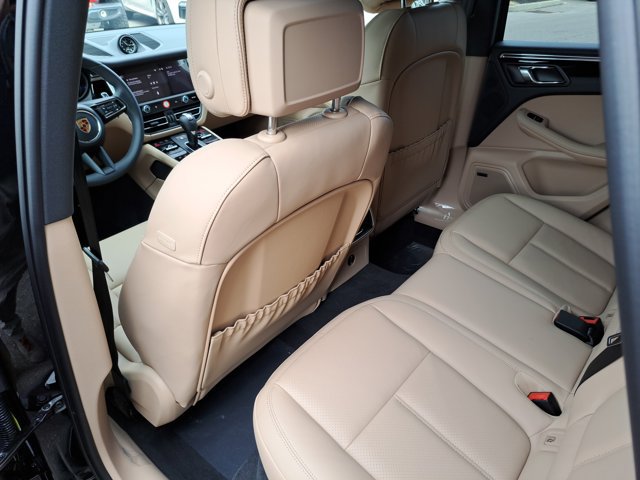 Used 2026 Porsche Macan AWD/4WD image 20